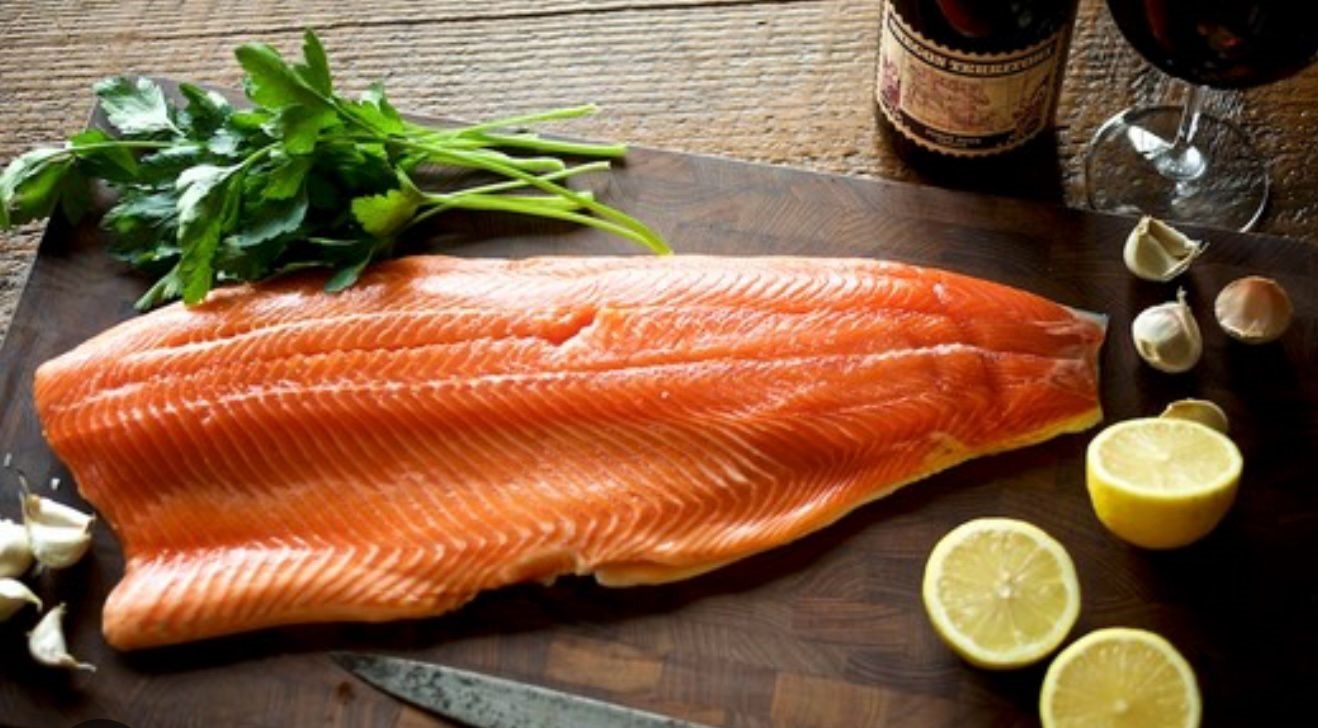 Salmon fillet skin on2